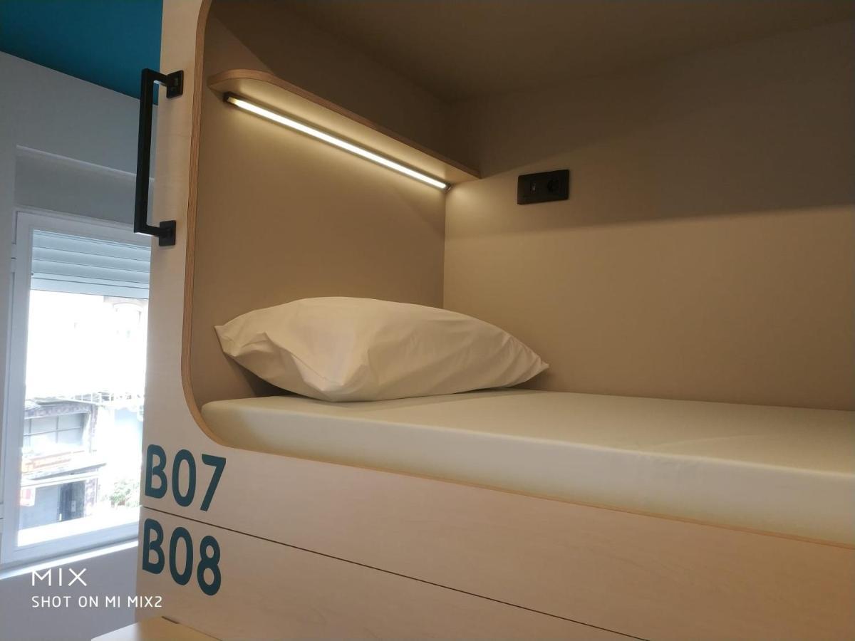Bulezen Urban Hostel 庞特维德拉 外观 照片