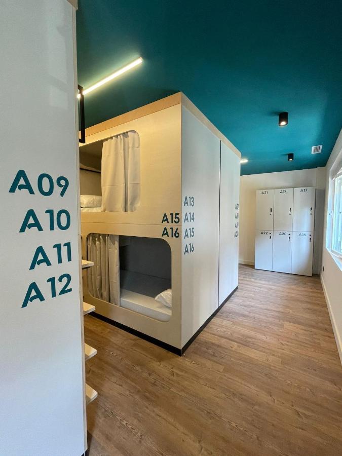 Bulezen Urban Hostel 庞特维德拉 外观 照片